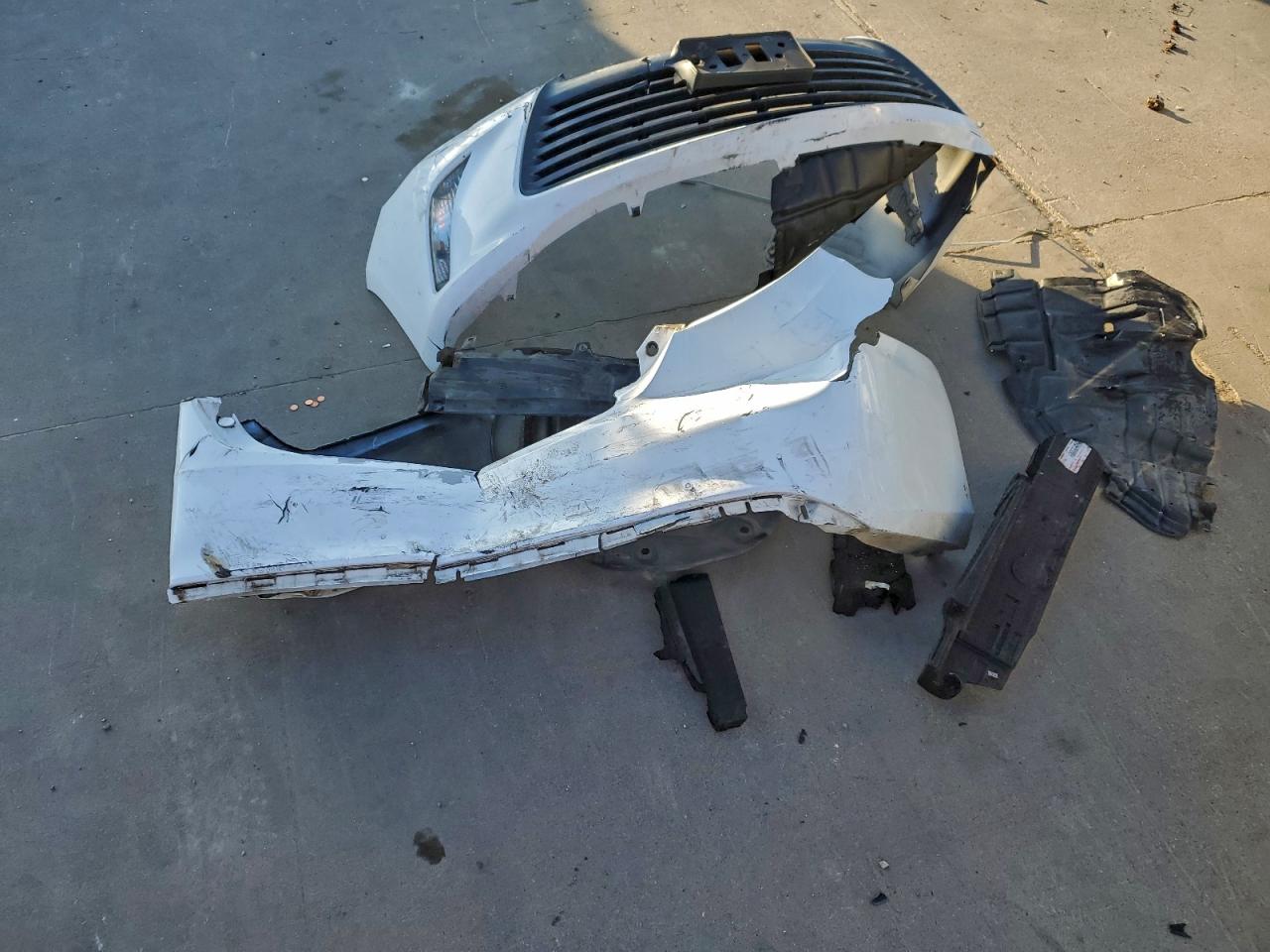 Lot #3318142391 2016 TOYOTA CAMRY LE