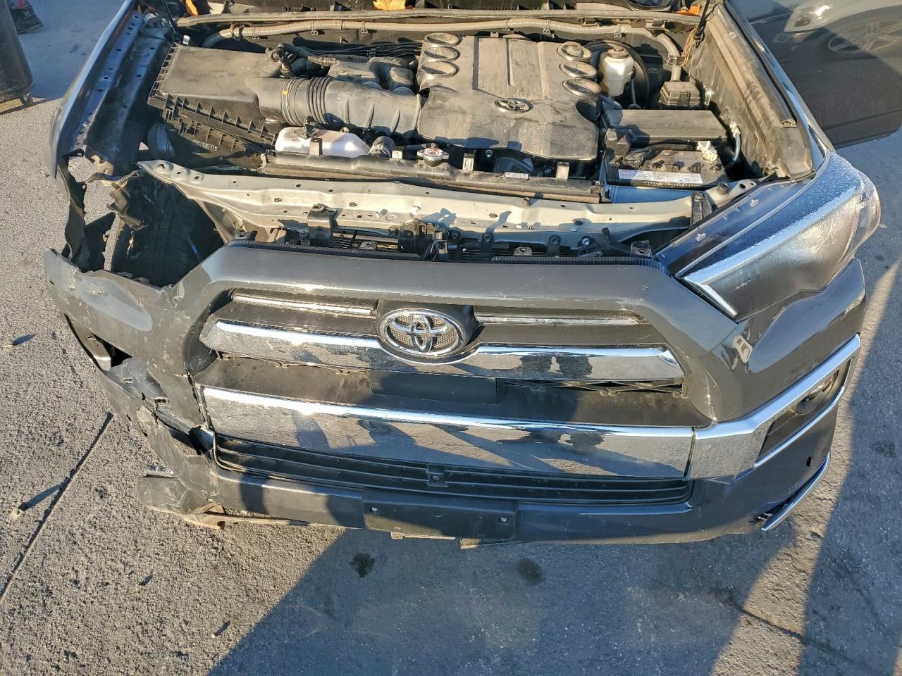 TOYOTA 4RUNNER LIMITED