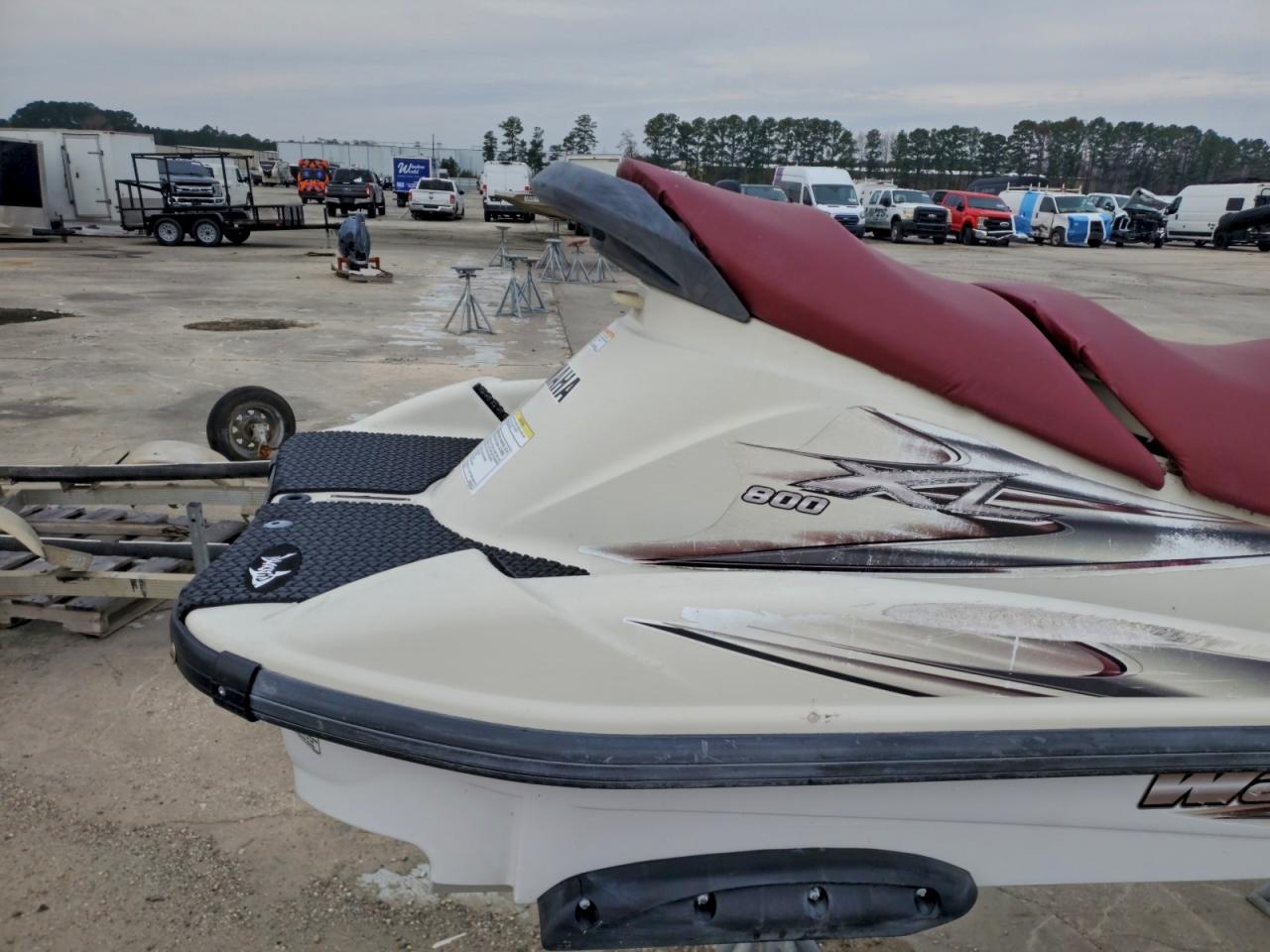 Lot #3315684721 2000 YAMAHA WAVERUNNER