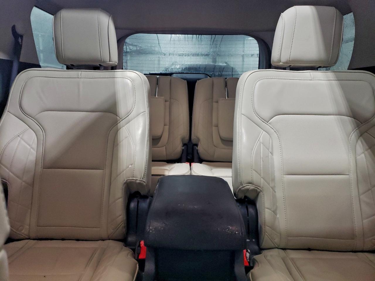 FORD EXPLORER PLATINUM