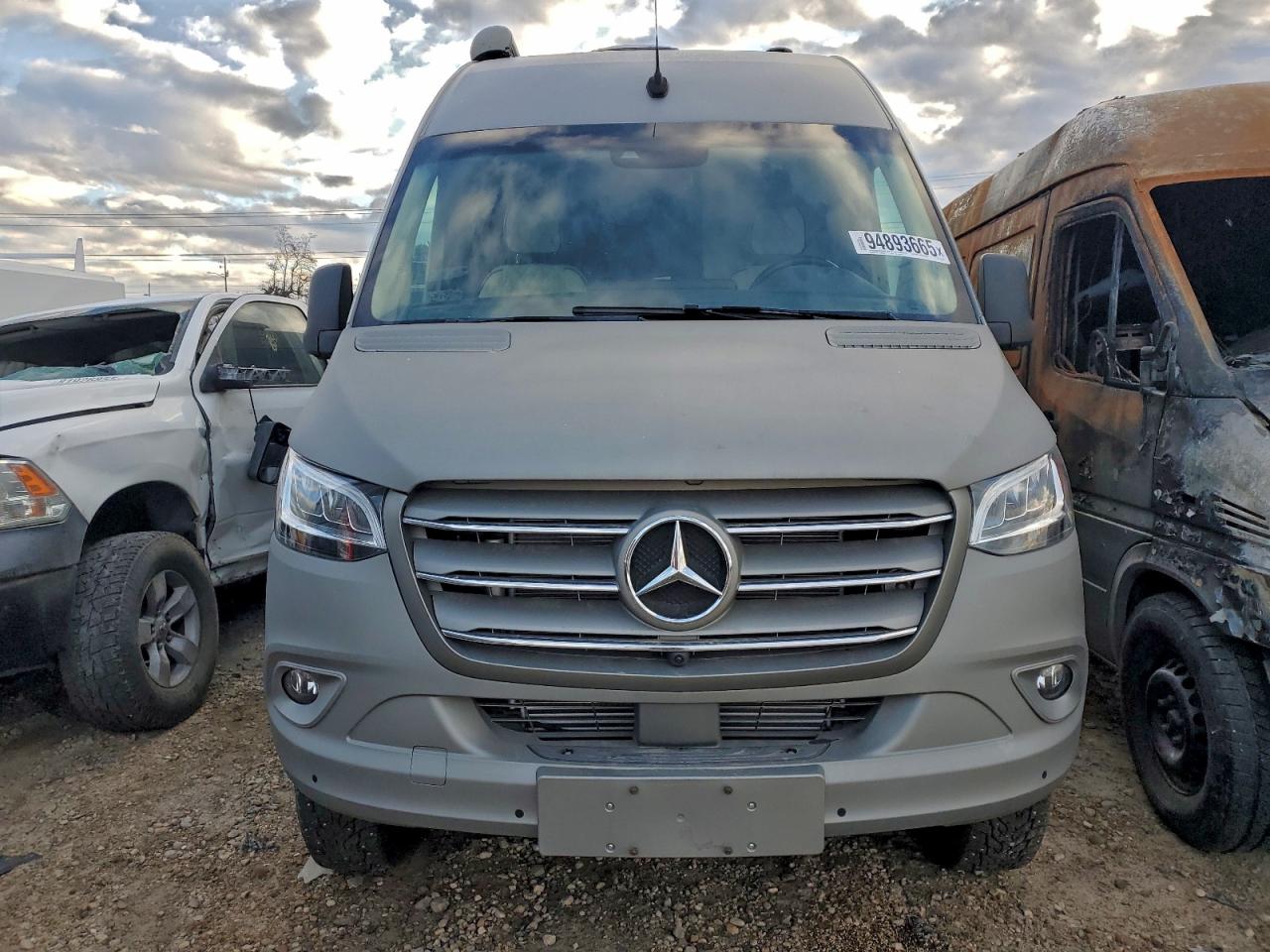 MERCEDES-BENZ SPRINTER 2500