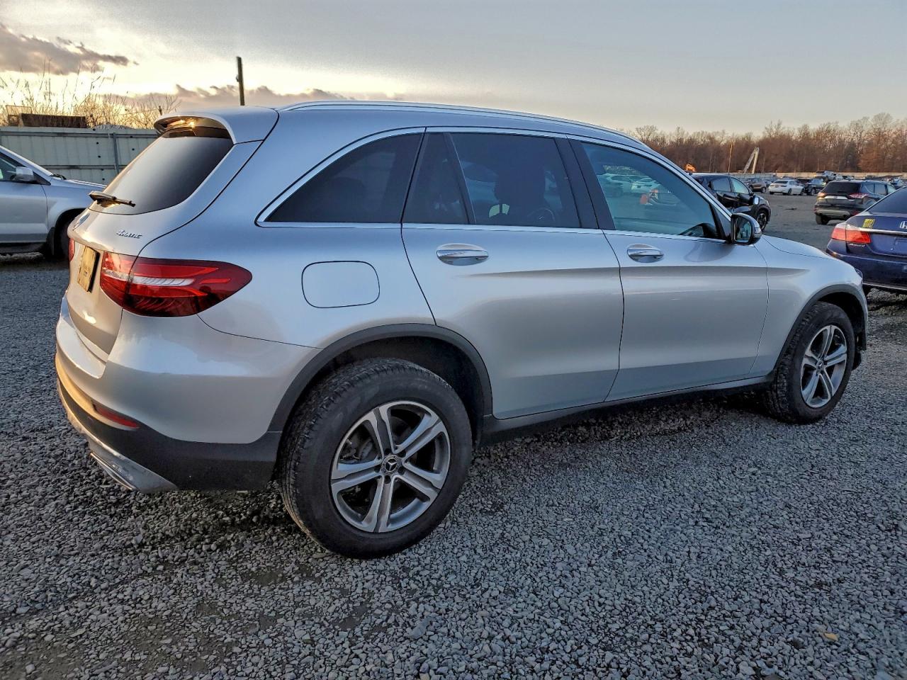 MERCEDES-BENZ GLC-CLASS 300 4MATIC