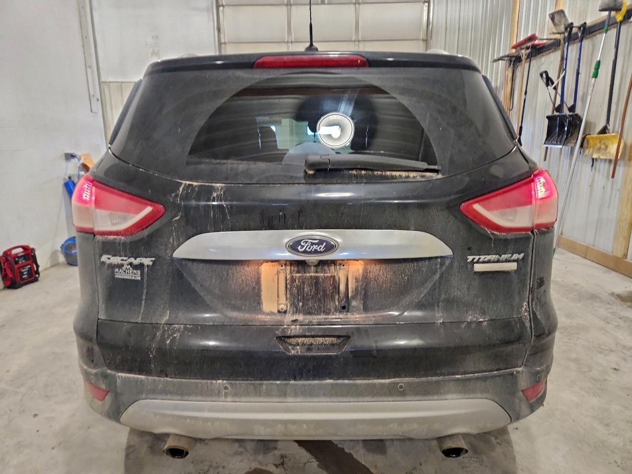 FORD ESCAPE TITANIUM