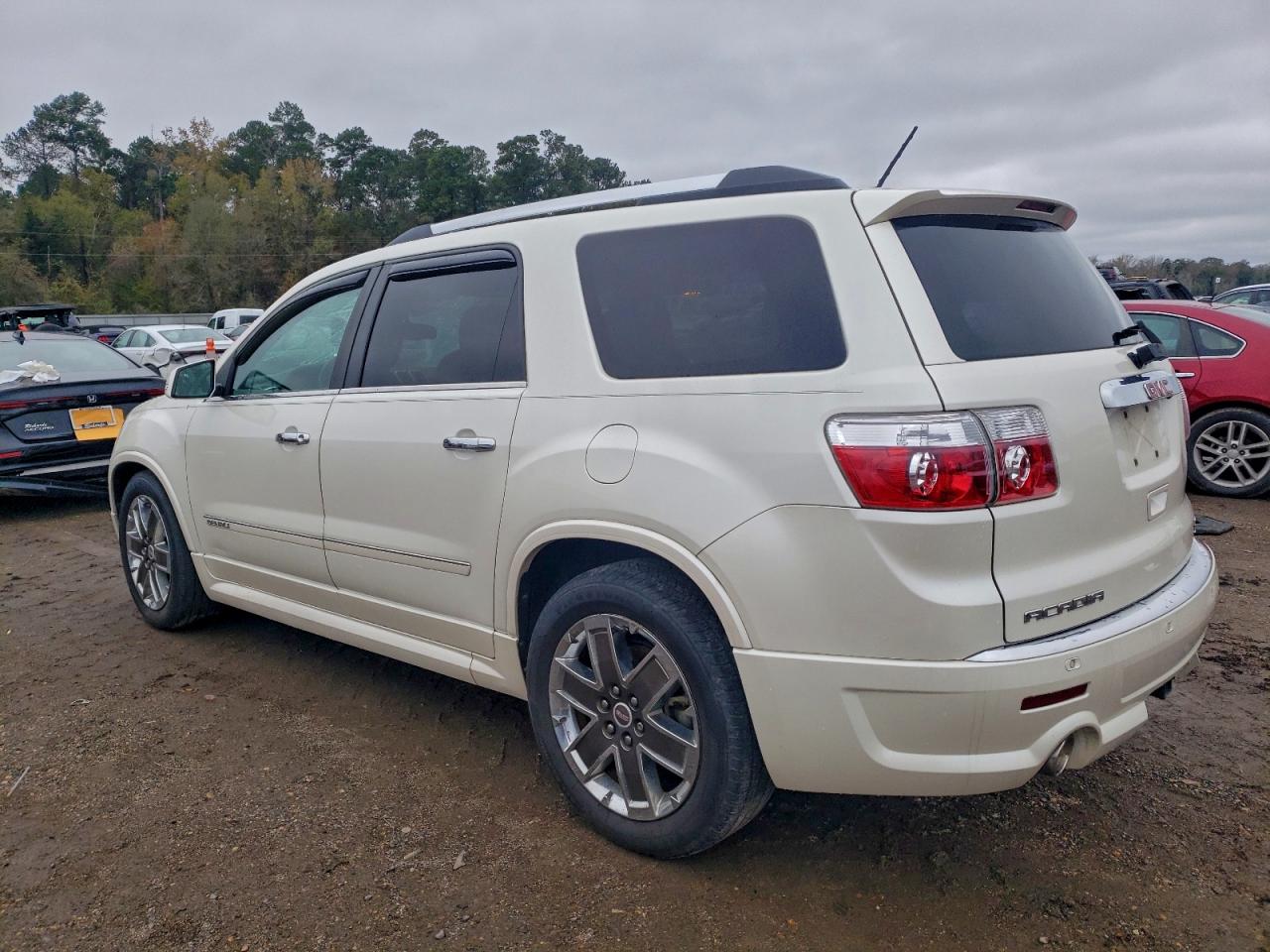 GMC ACADIA DENALI