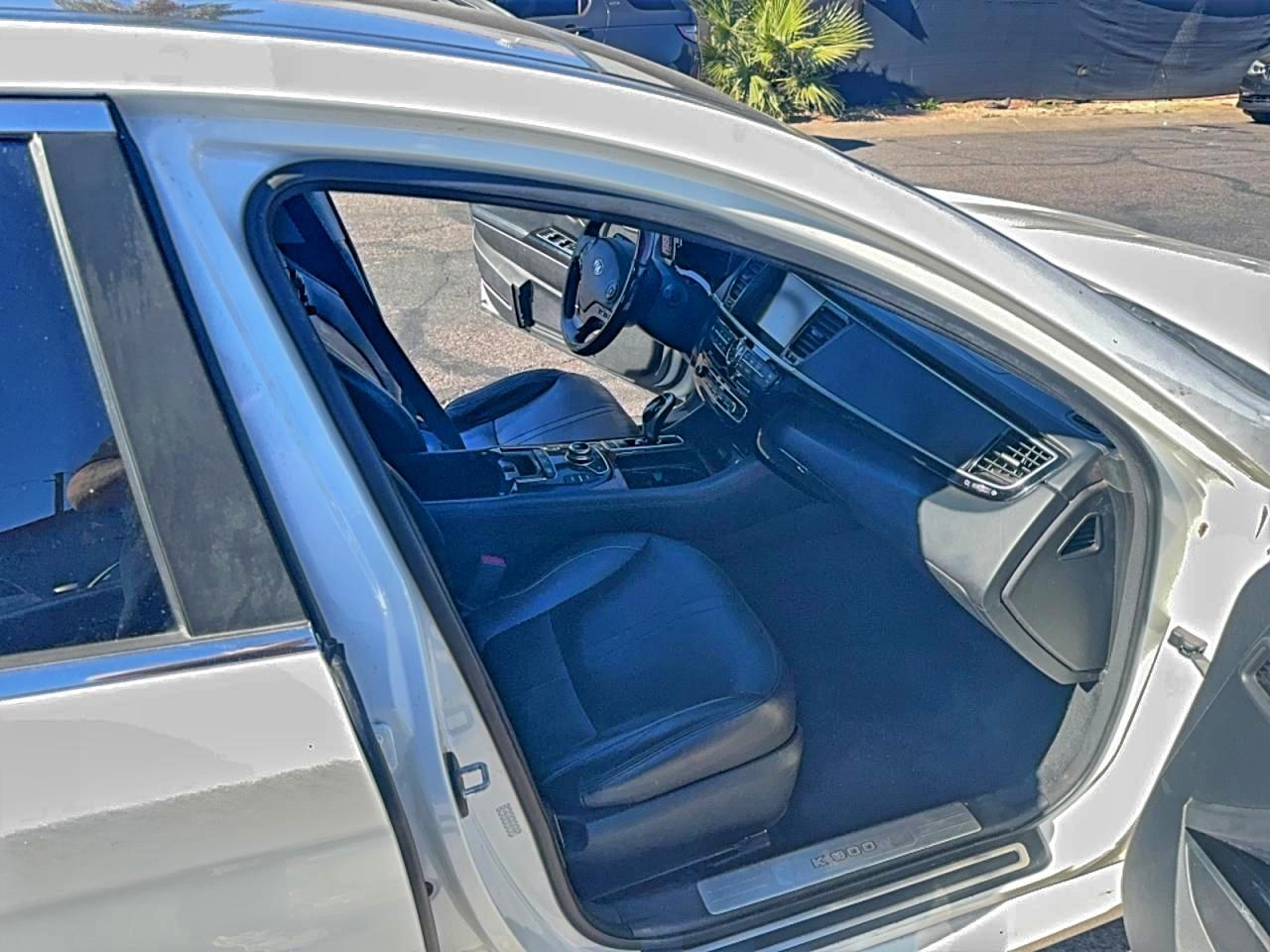 Lot #3315903133 2015 KIA K900