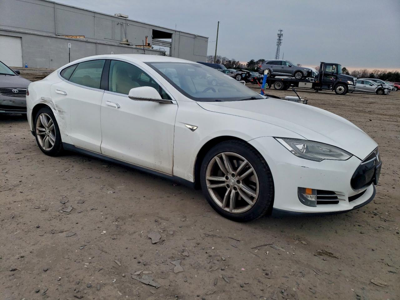 TESLA MODEL S