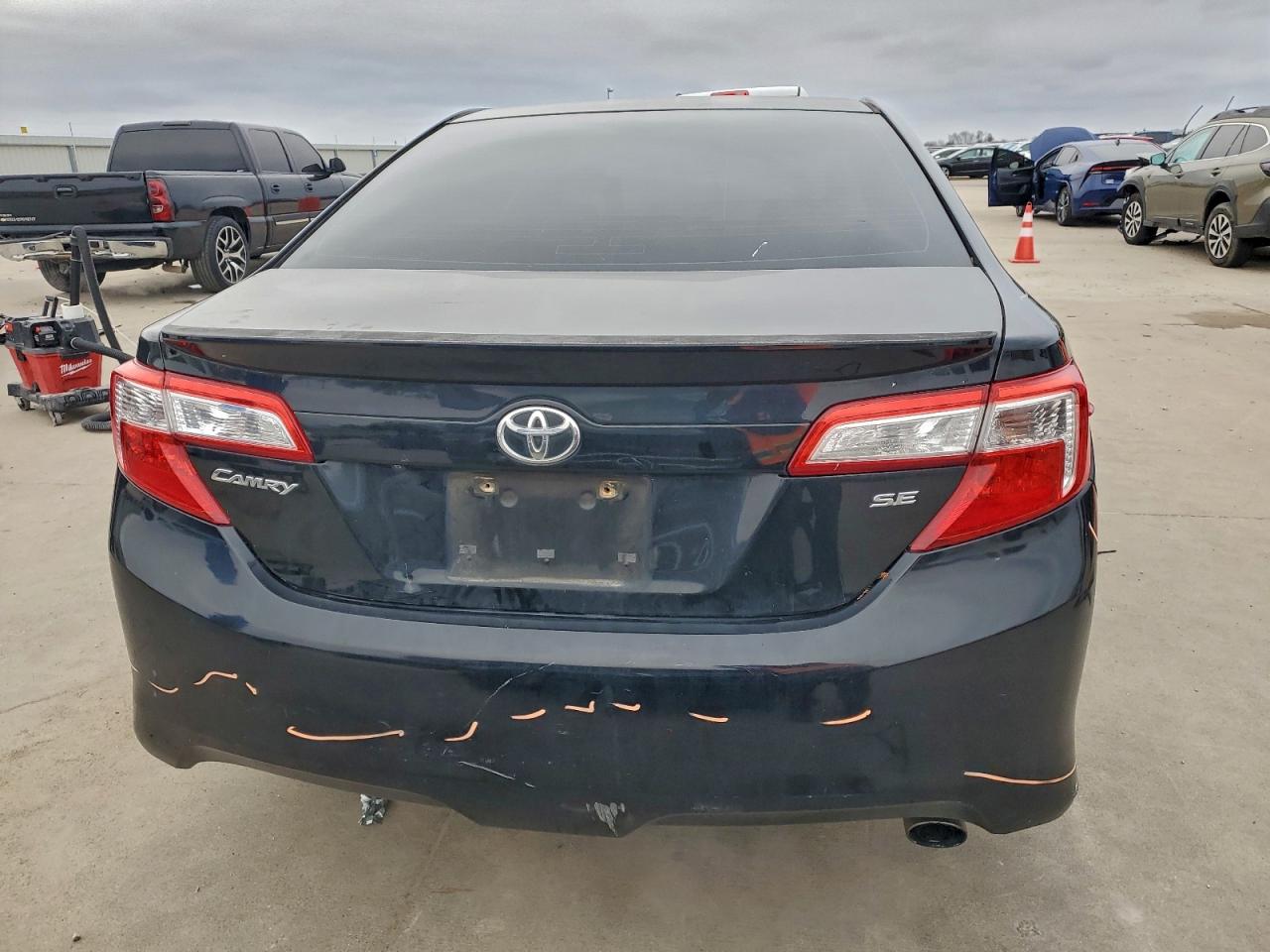 TOYOTA CAMRY L
