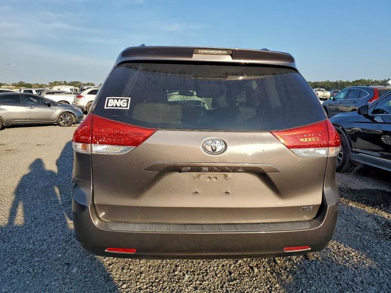 2013 TOYOTA SIENNA XLE #3305466136
