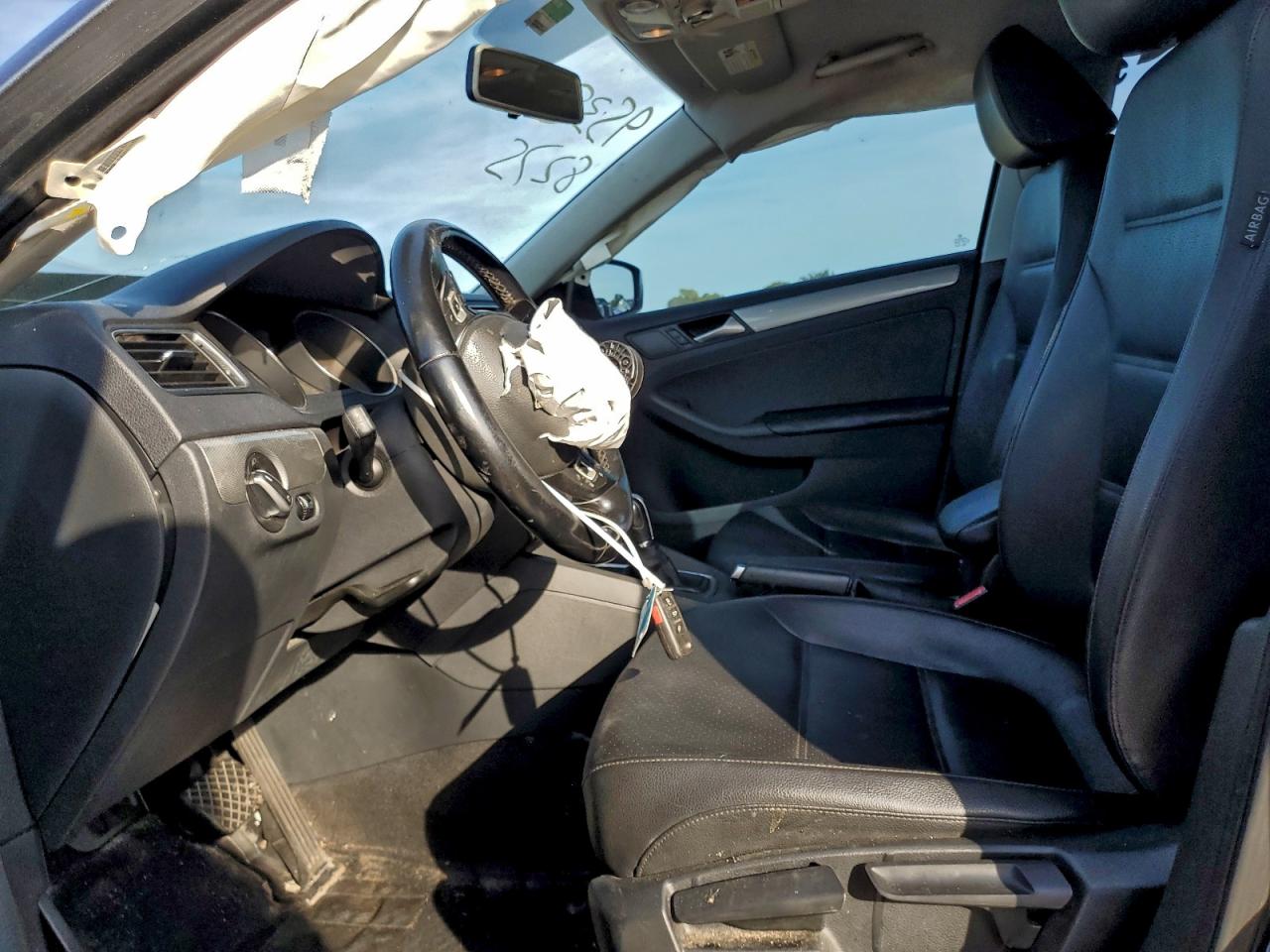 Lot #3311662231 2017 VOLKSWAGEN JETTA SE