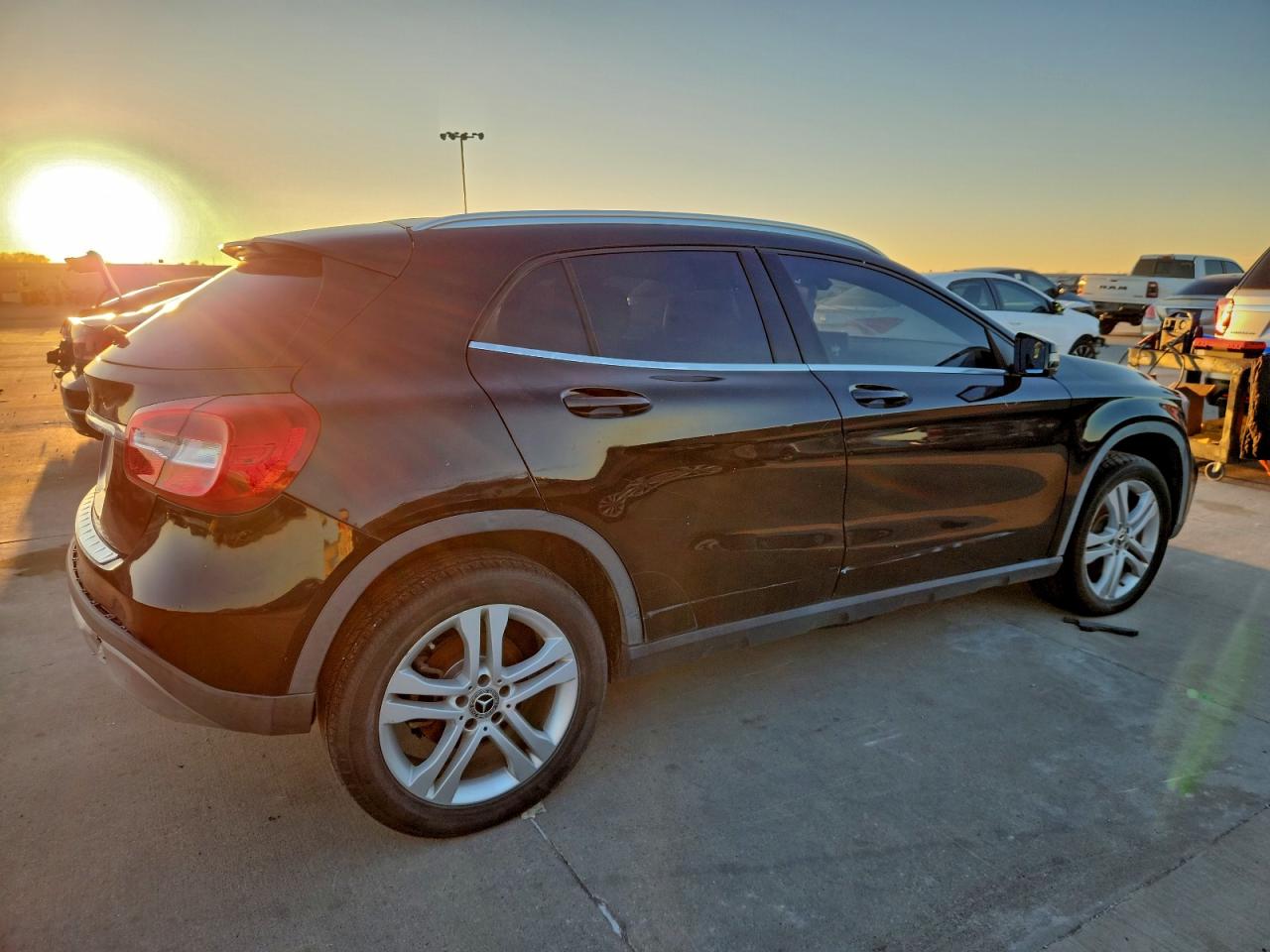 MERCEDES-BENZ GLA-CLASS 250