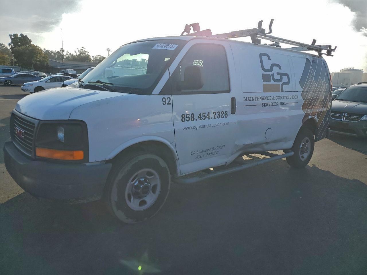 Lot #3309711857 2004 GMC SAVANA