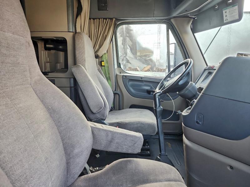 2014 FREIGHTLINER CASCADIA #3311825196