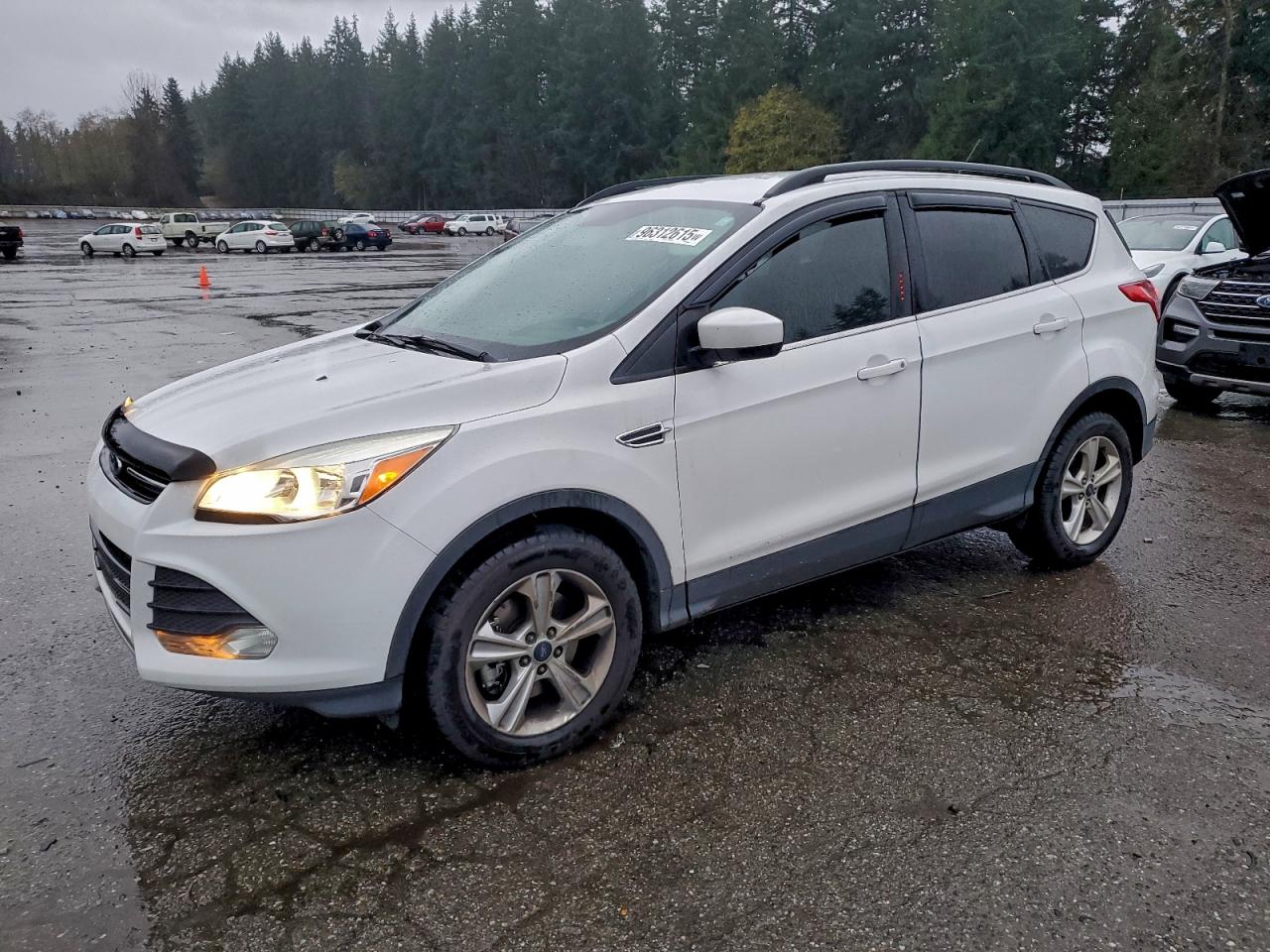 FORD ESCAPE SE