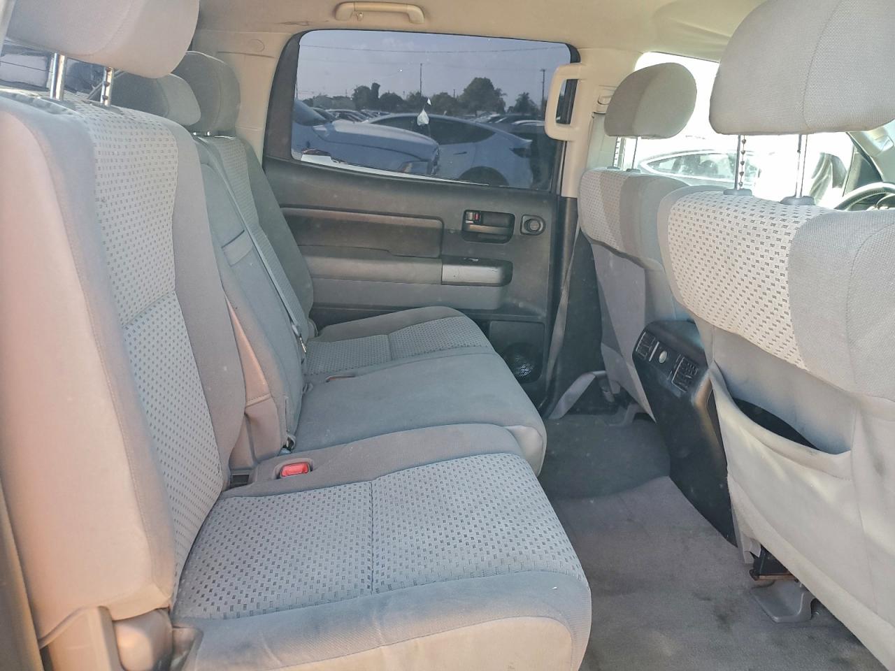 TOYOTA TUNDRA CREWMAX SR5