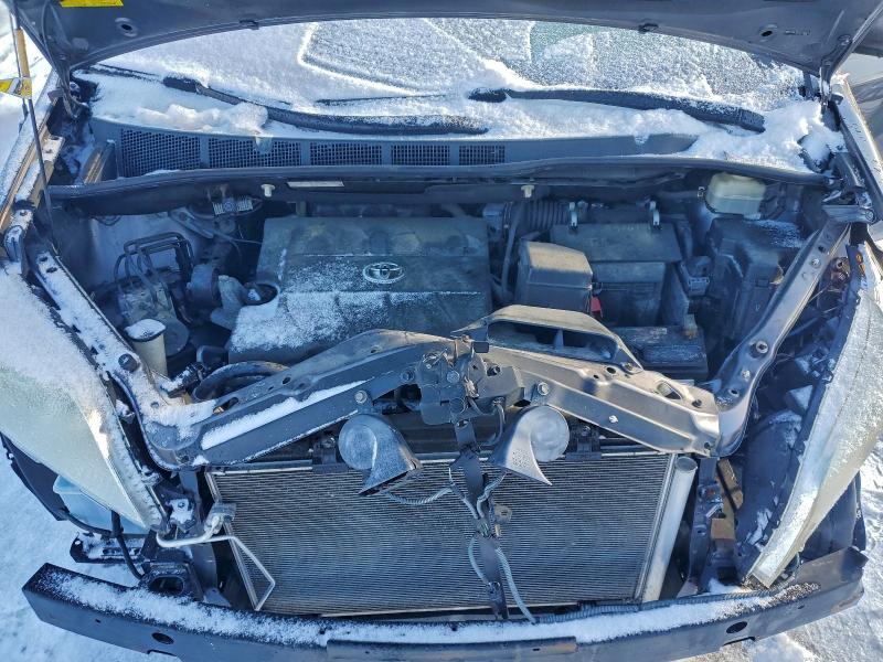 2013 TOYOTA SIENNA XLE #3303658962