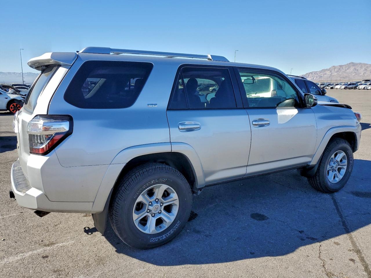 TOYOTA 4RUNNER SR5/SR5 PREMIUM