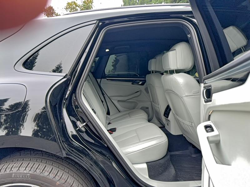 2024 PORSCHE MACAN BASE #3309172714