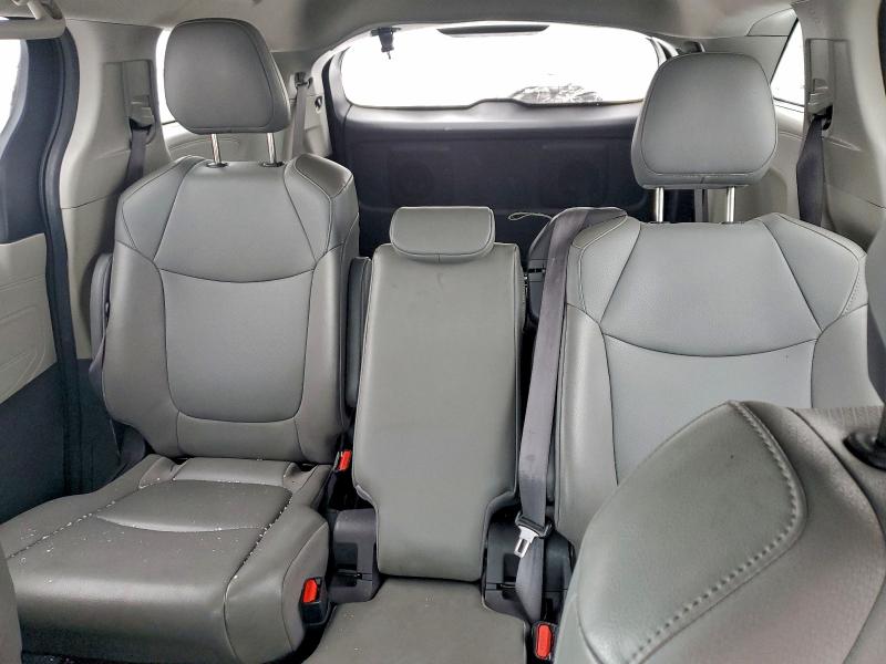 2022 TOYOTA SIENNA XLE #3304516576