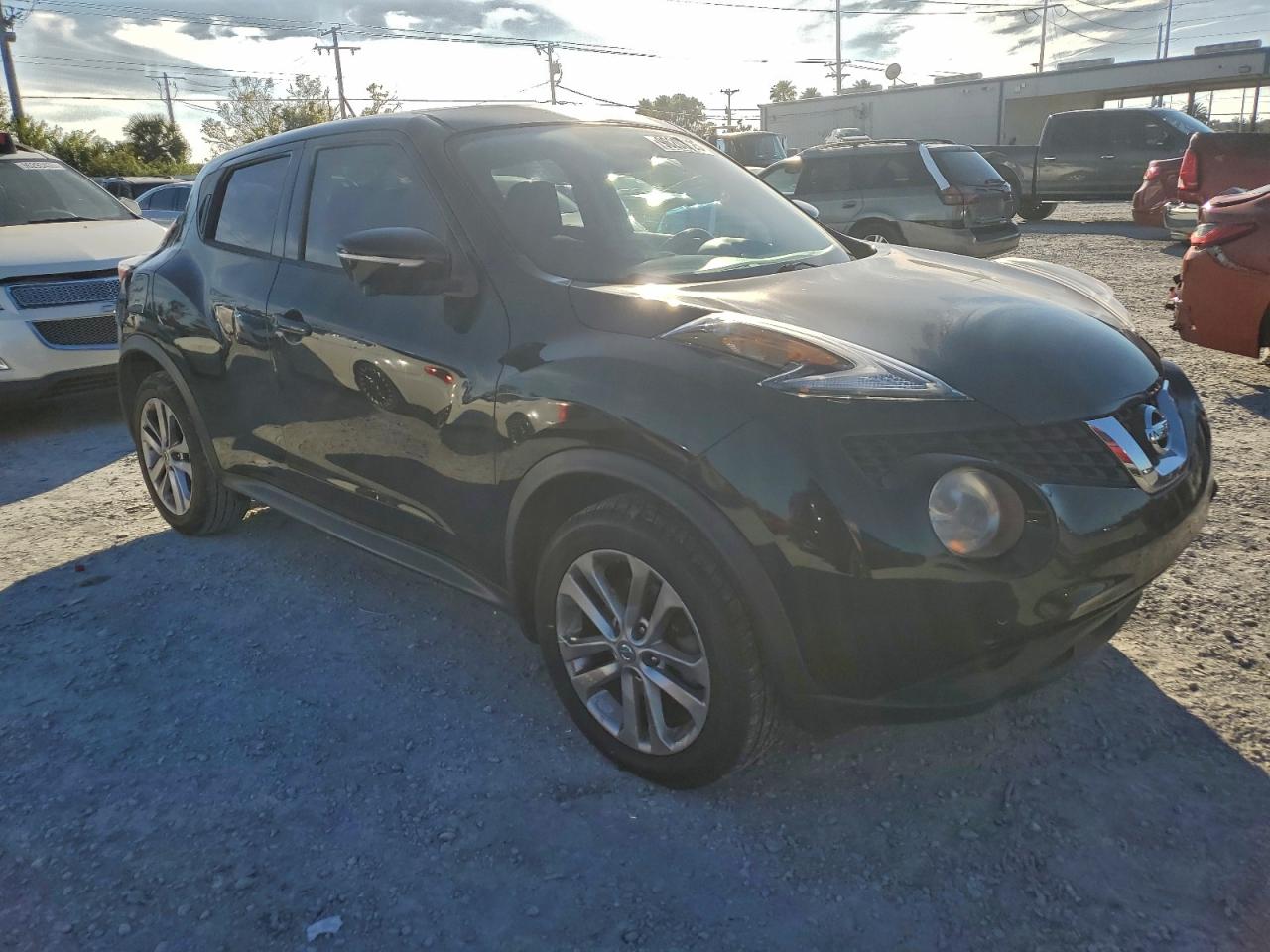 NISSAN JUKE S