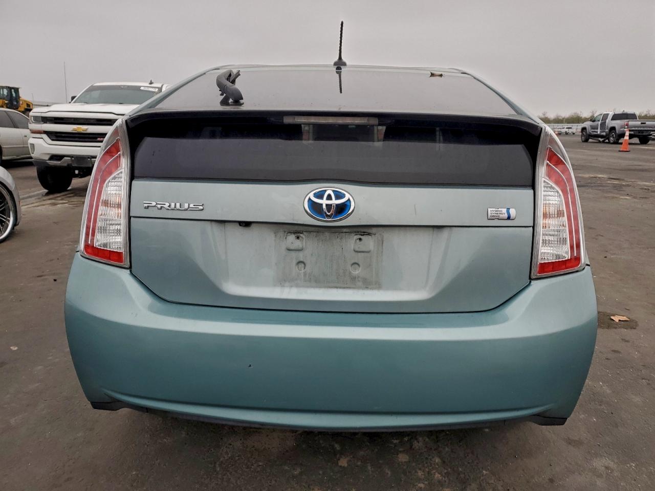 TOYOTA PRIUS
