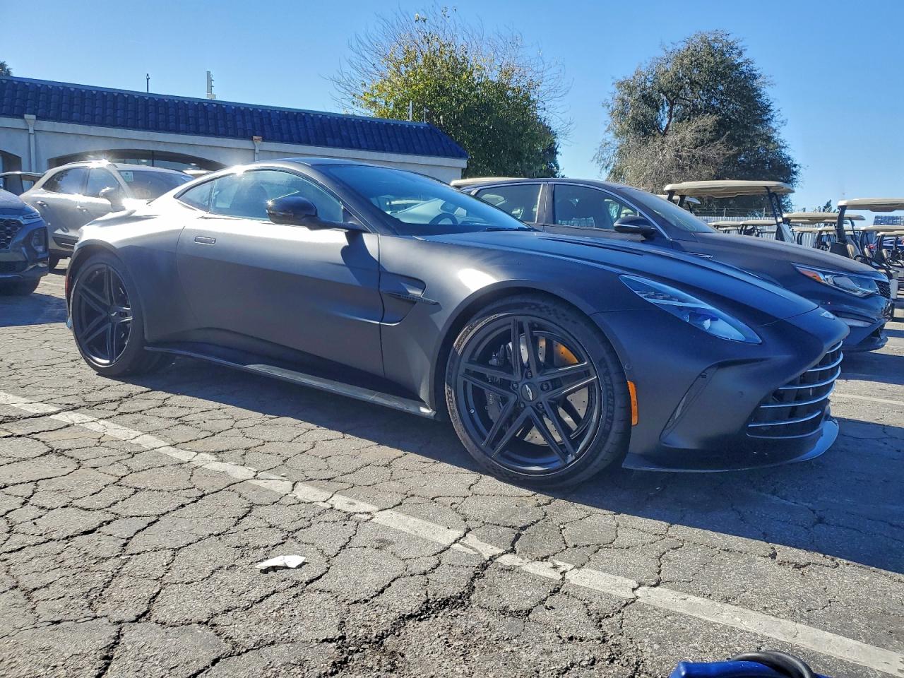 ASTON MARTIN VANTAGE