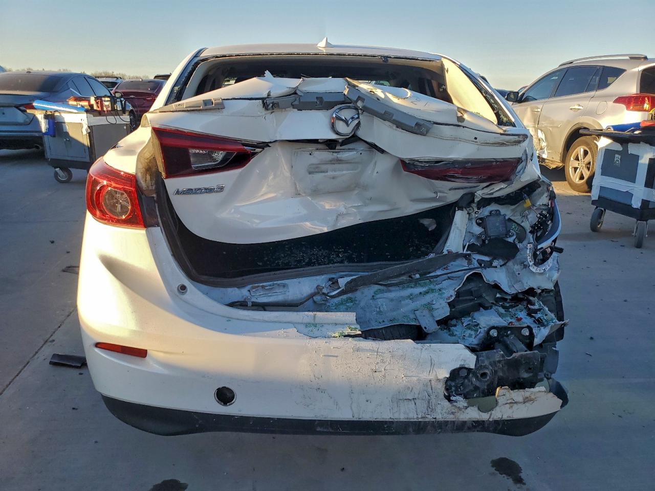 Lot #3311725237 2018 MAZDA 3 GRAND TO