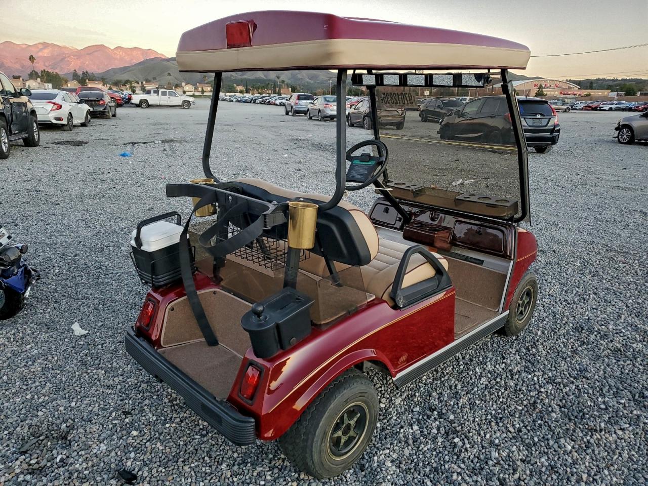 Lot #3317178120 2004 CLUB GOLF CART