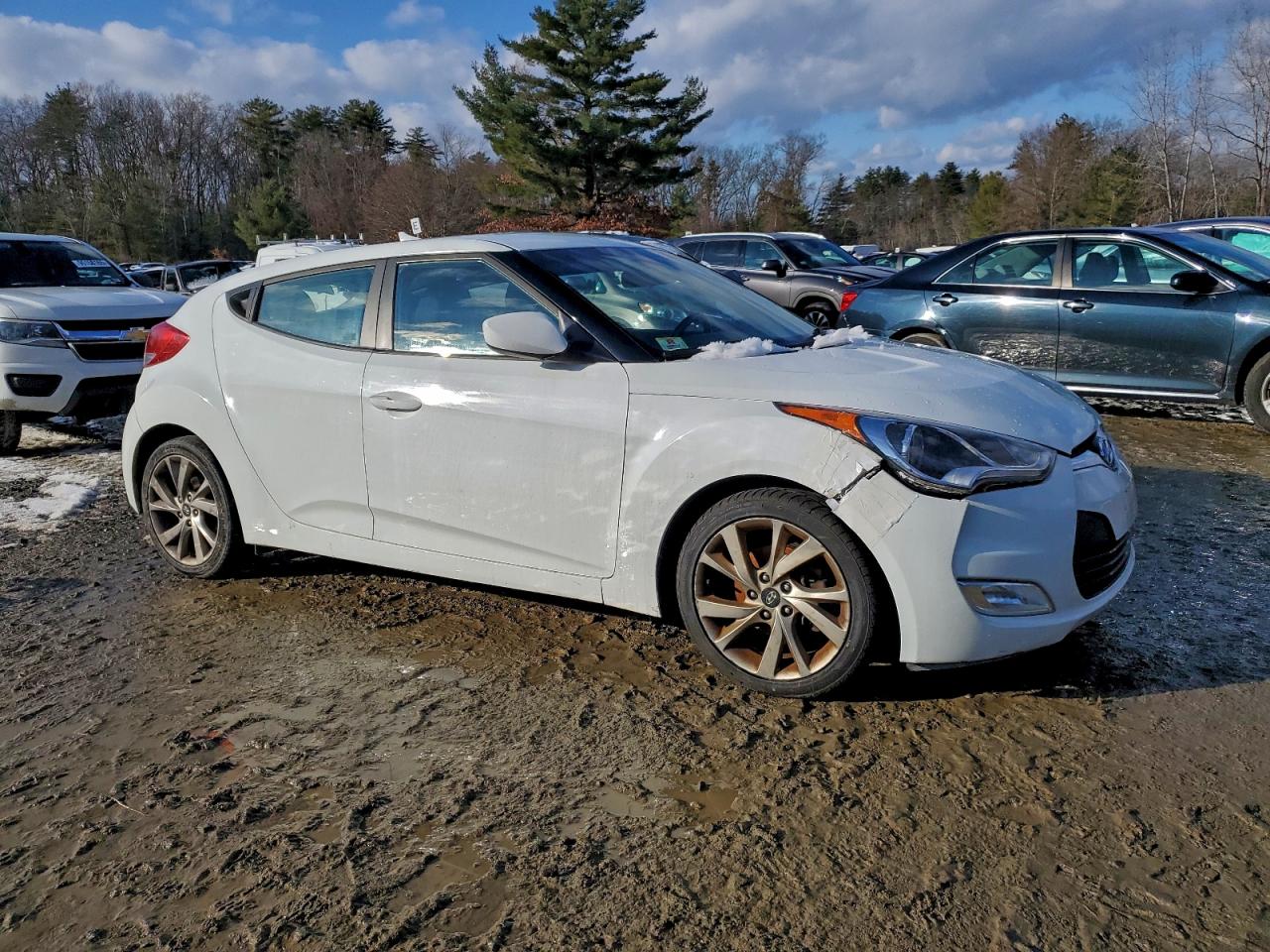 Lot #3308237165 2017 HYUNDAI VELOSTER