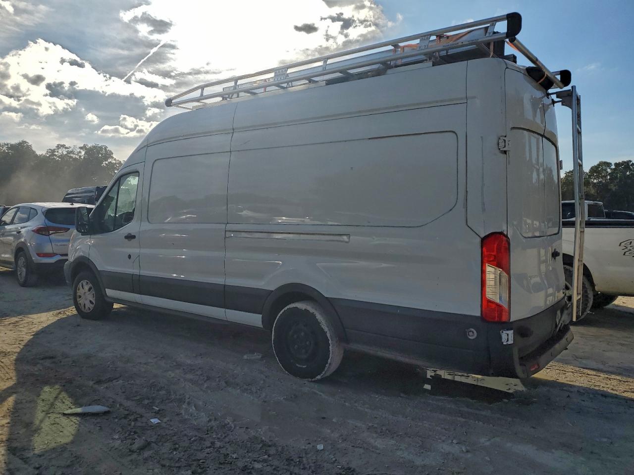 Lot #3318936961 2019 FORD TRANSIT T-