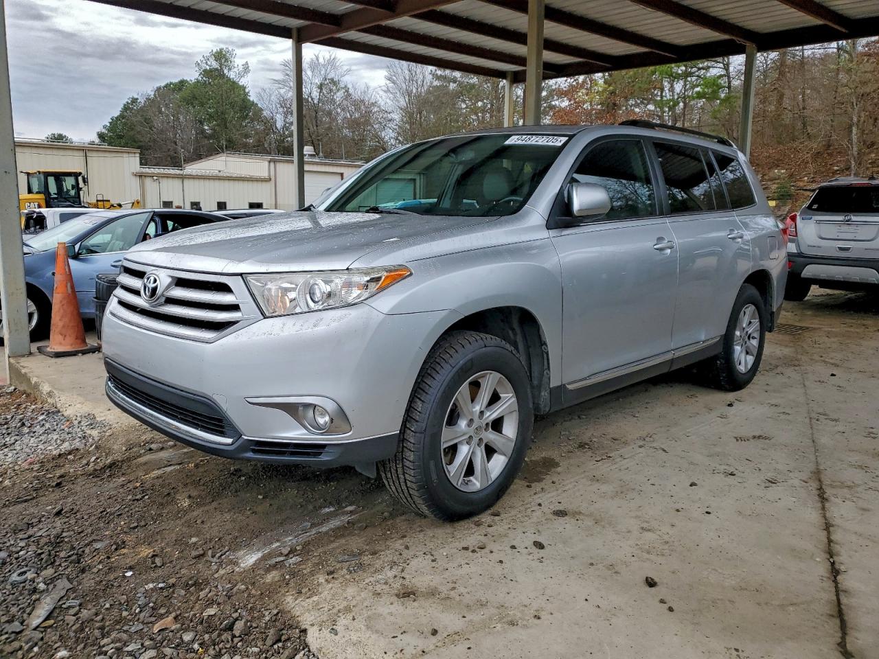 TOYOTA HIGHLANDER BASE