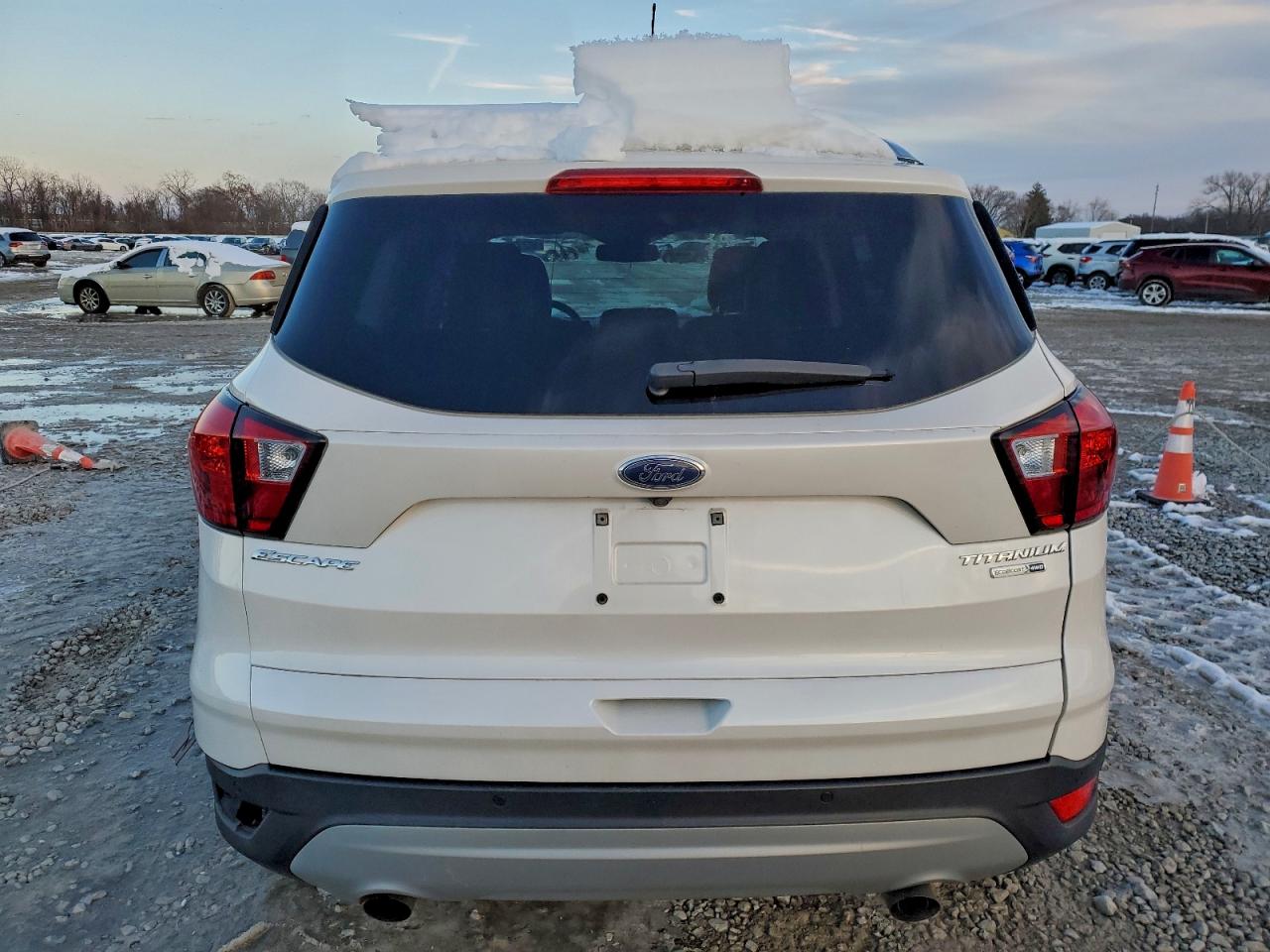 FORD ESCAPE TITANIUM