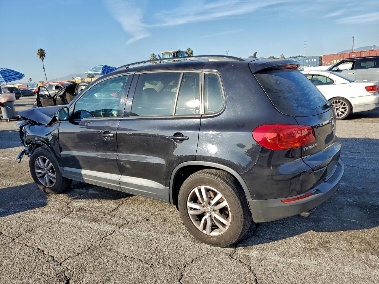 Lot #3318885952 2016 VOLKSWAGEN TIGUAN S