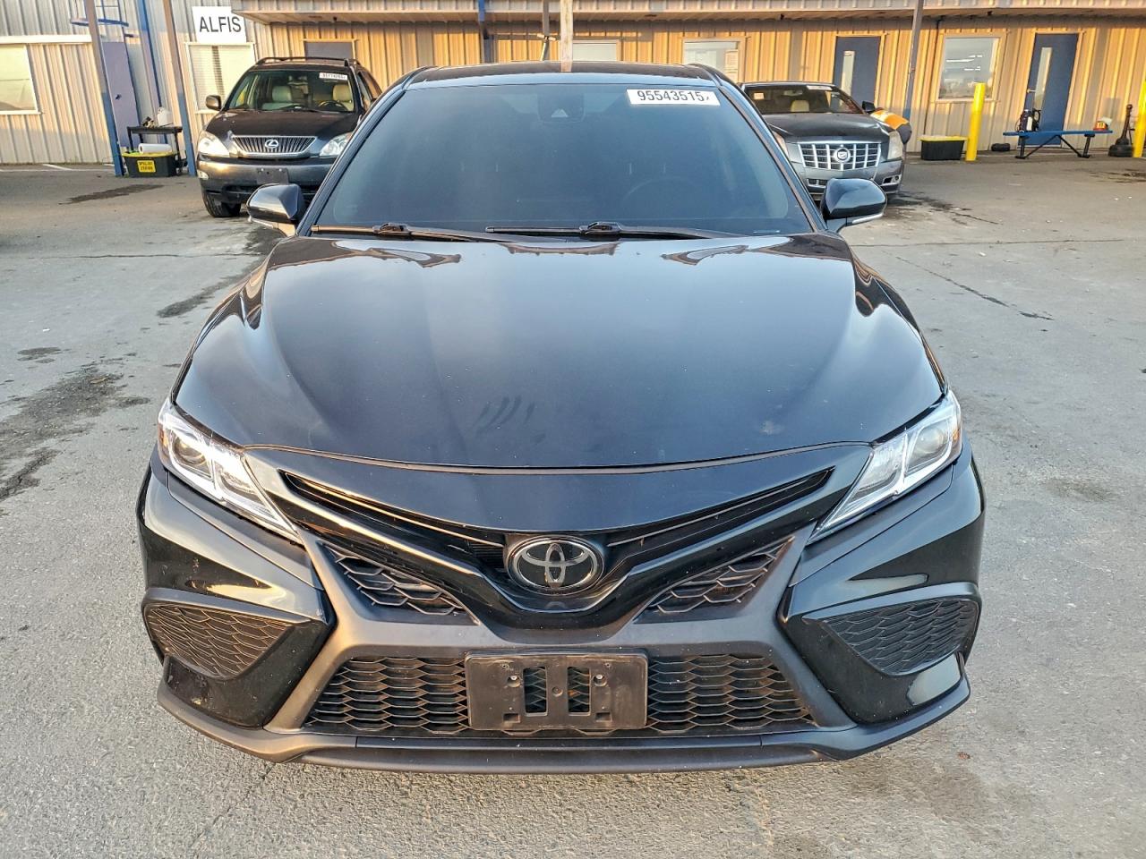 TOYOTA CAMRY SE NIGHT SHADE