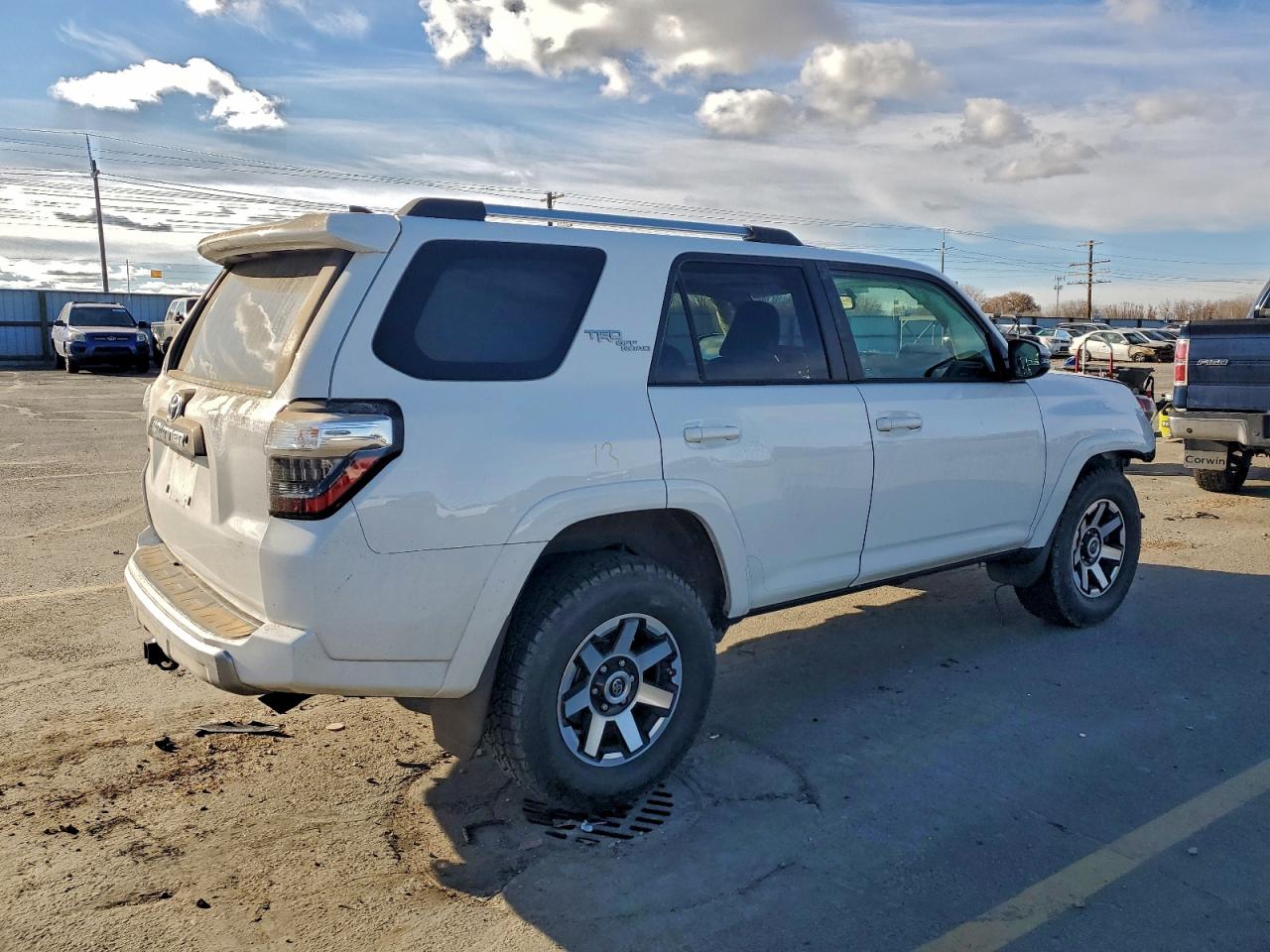 TOYOTA 4RUNNER SR5/SR5 PREMIUM