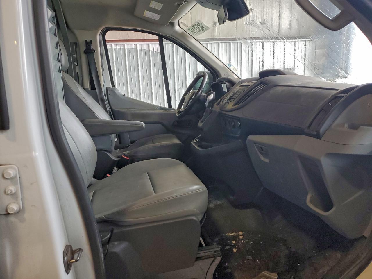 Lot #3318969933 2019 FORD TRANSIT T-