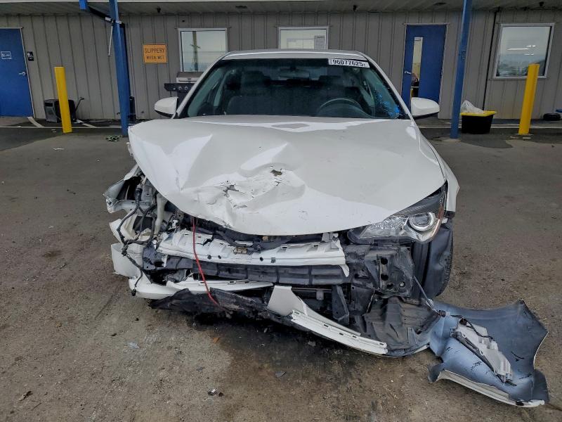 2015 TOYOTA CAMRY LE #3311602330