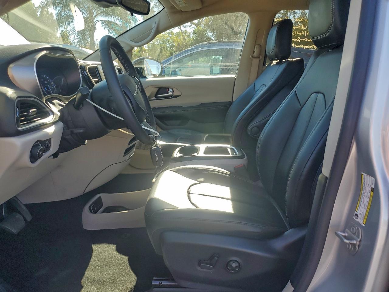 CHRYSLER PACIFICA TOURING L