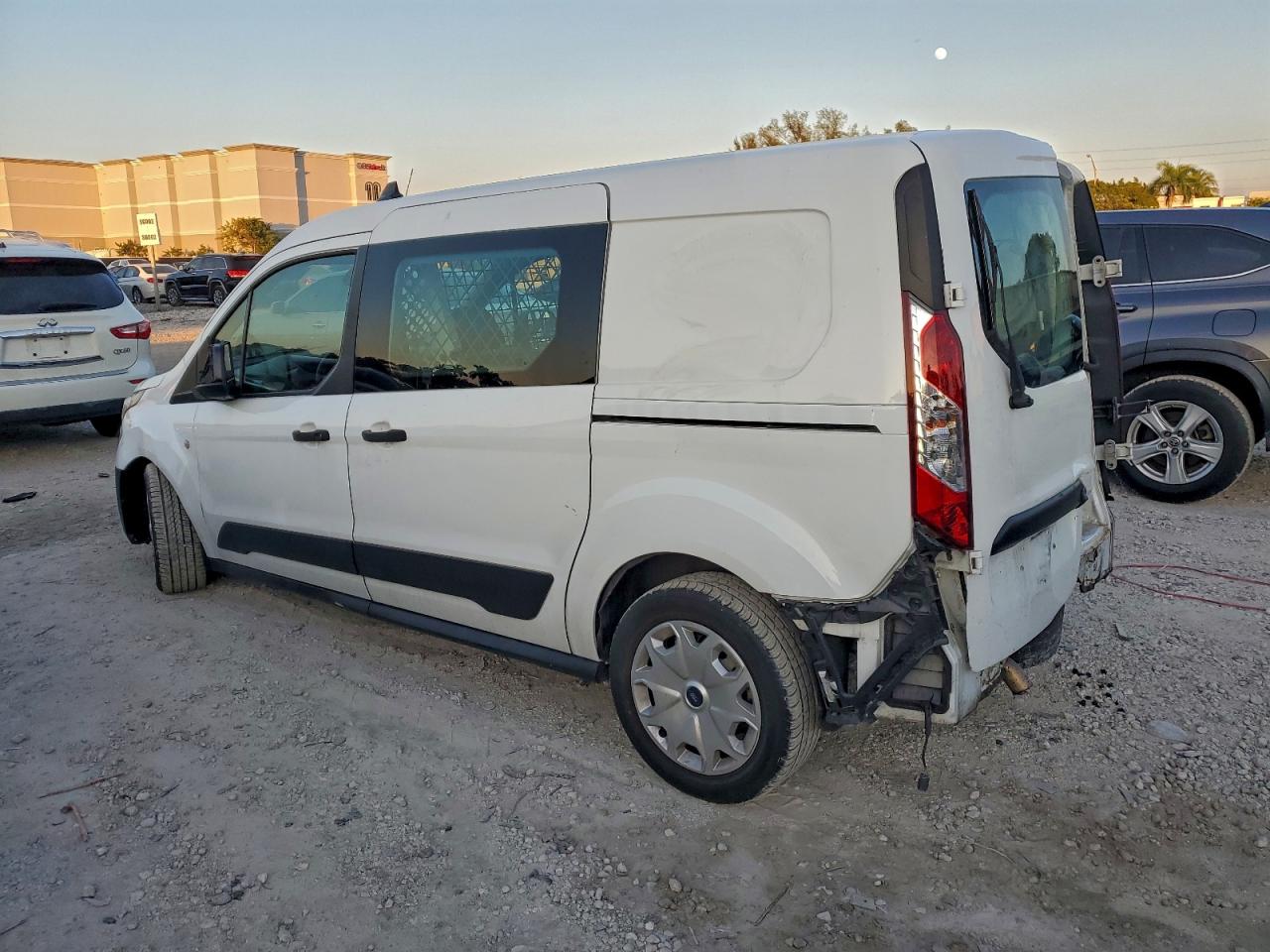 Lot #3309509575 2019 FORD TRANSIT CO