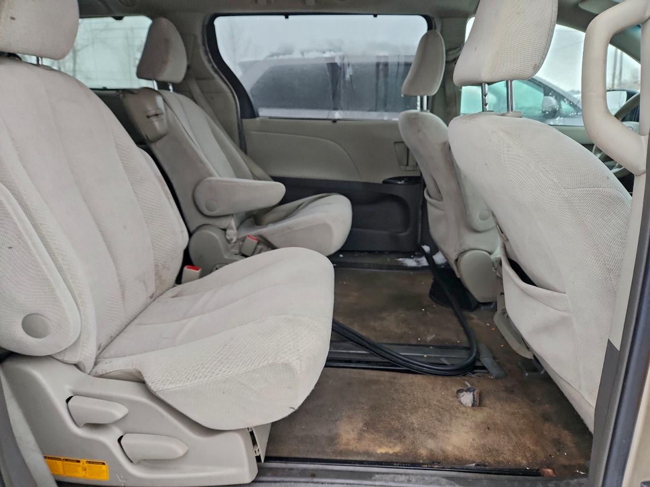 Lot #3310453349 2012 TOYOTA SIENNA