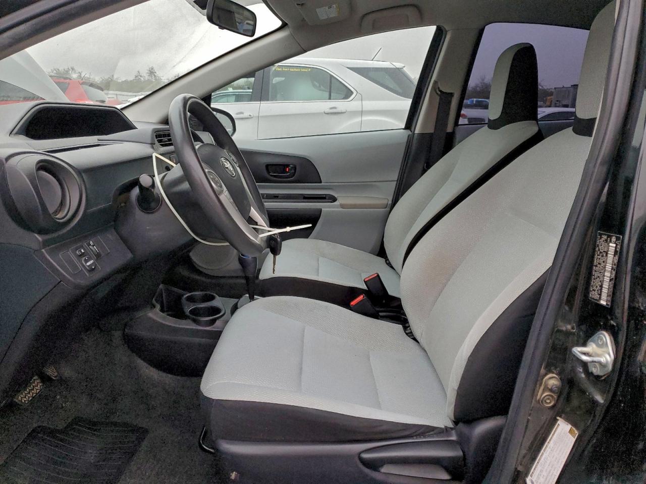 Lot #3316699531 2014 TOYOTA PRIUS C