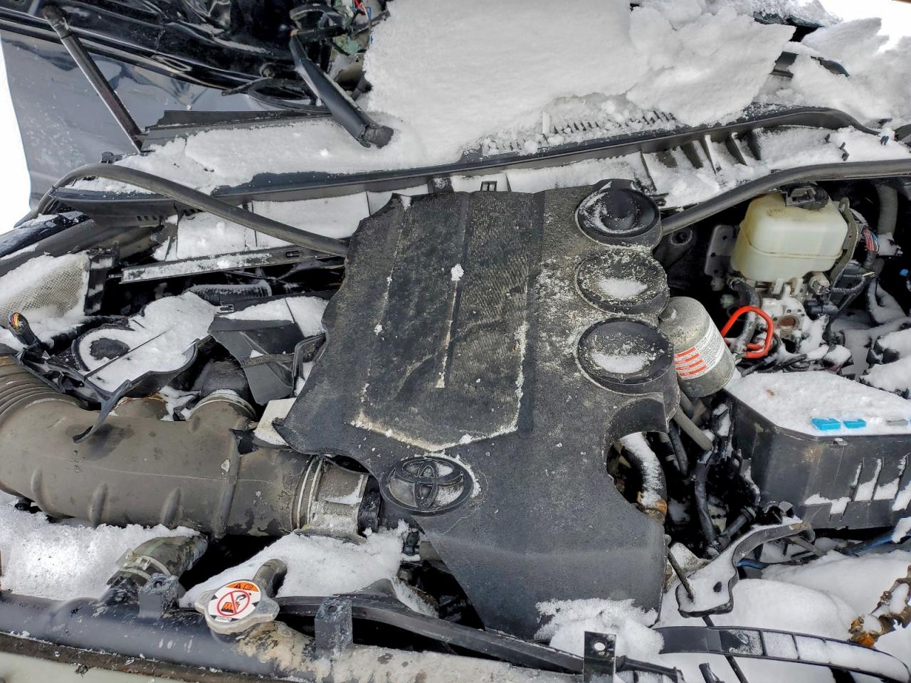 TOYOTA 4RUNNER SR5/SR5 PREMIUM