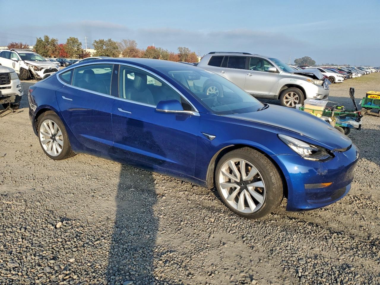 TESLA MODEL 3