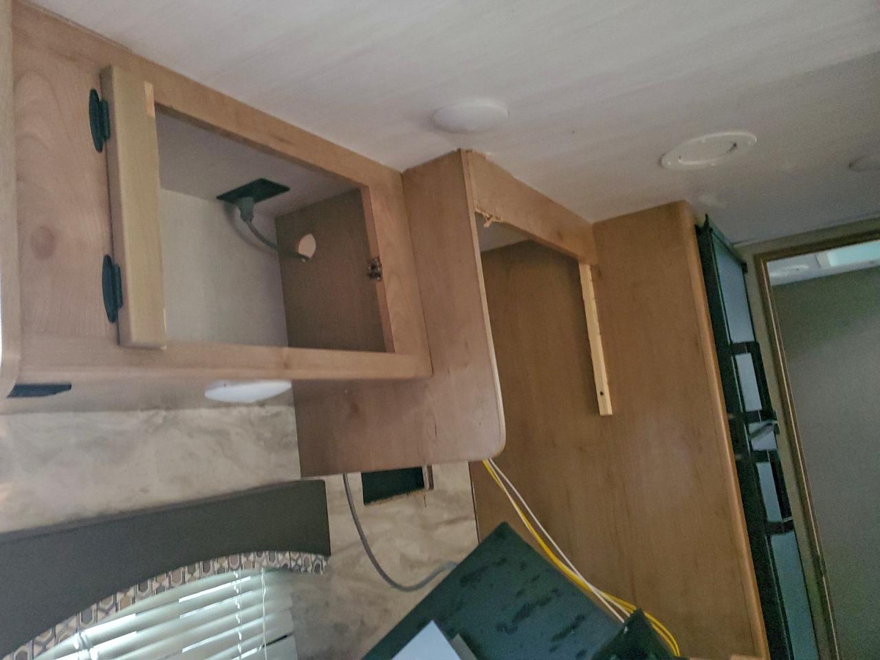 Lot #3305742769 2021 WINNEBAGO MICRO MINNIE