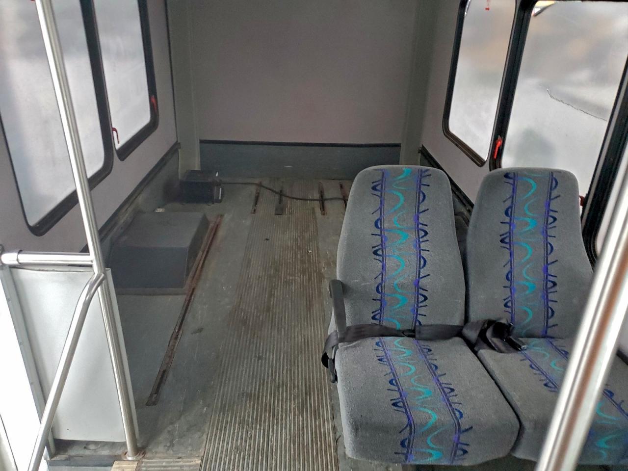 FORD ECONOLINE E350 SUPER DUTY CUTAWAY VAN