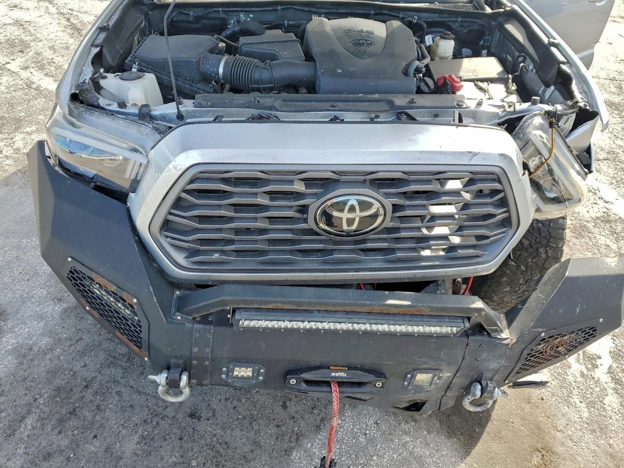 TOYOTA TACOMA DOUBLE CAB