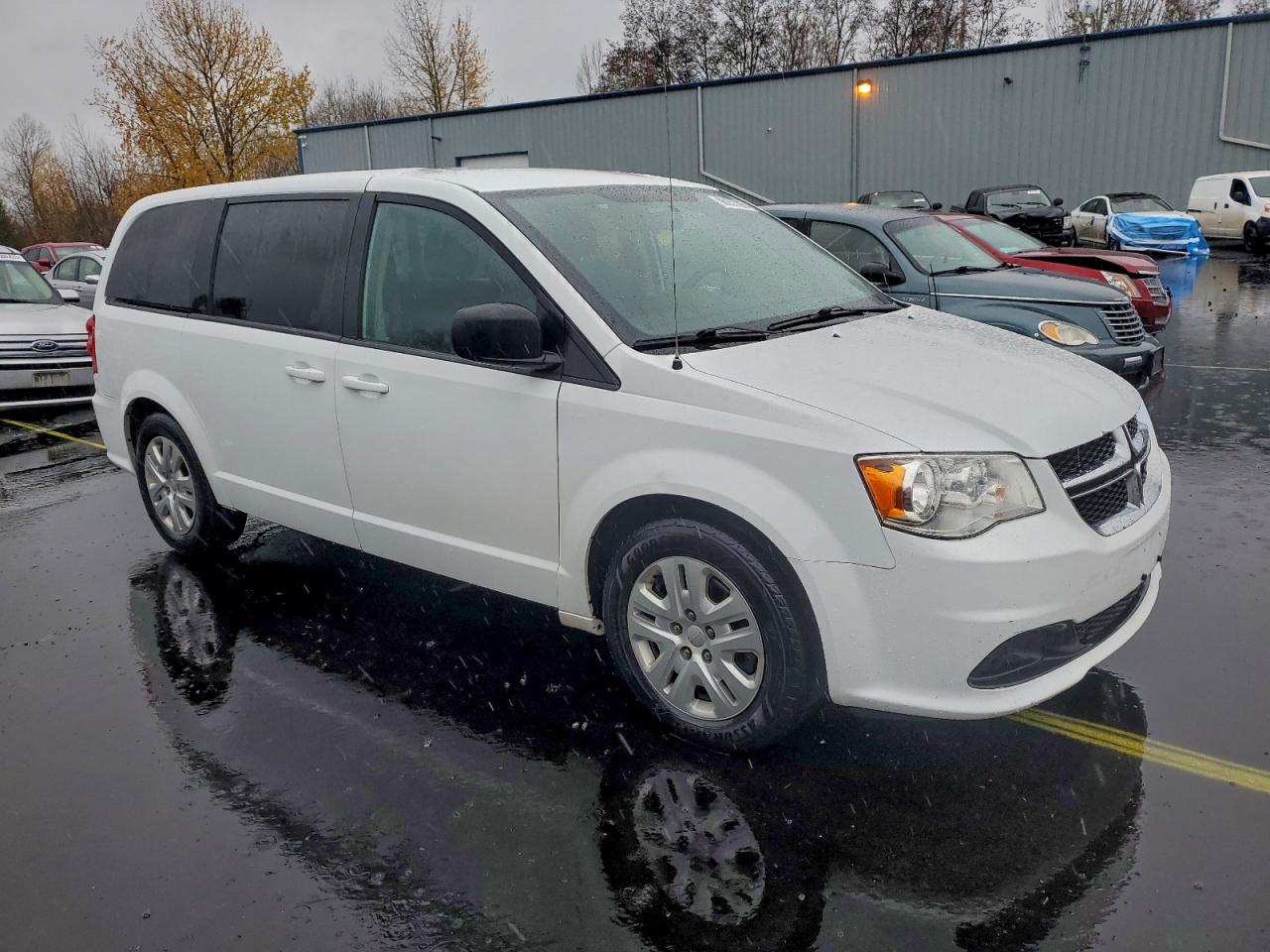 Lot #3308360276 2018 DODGE GRAND CARA