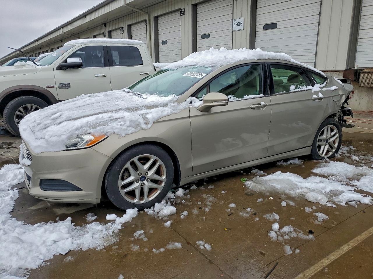 FORD FUSION SE