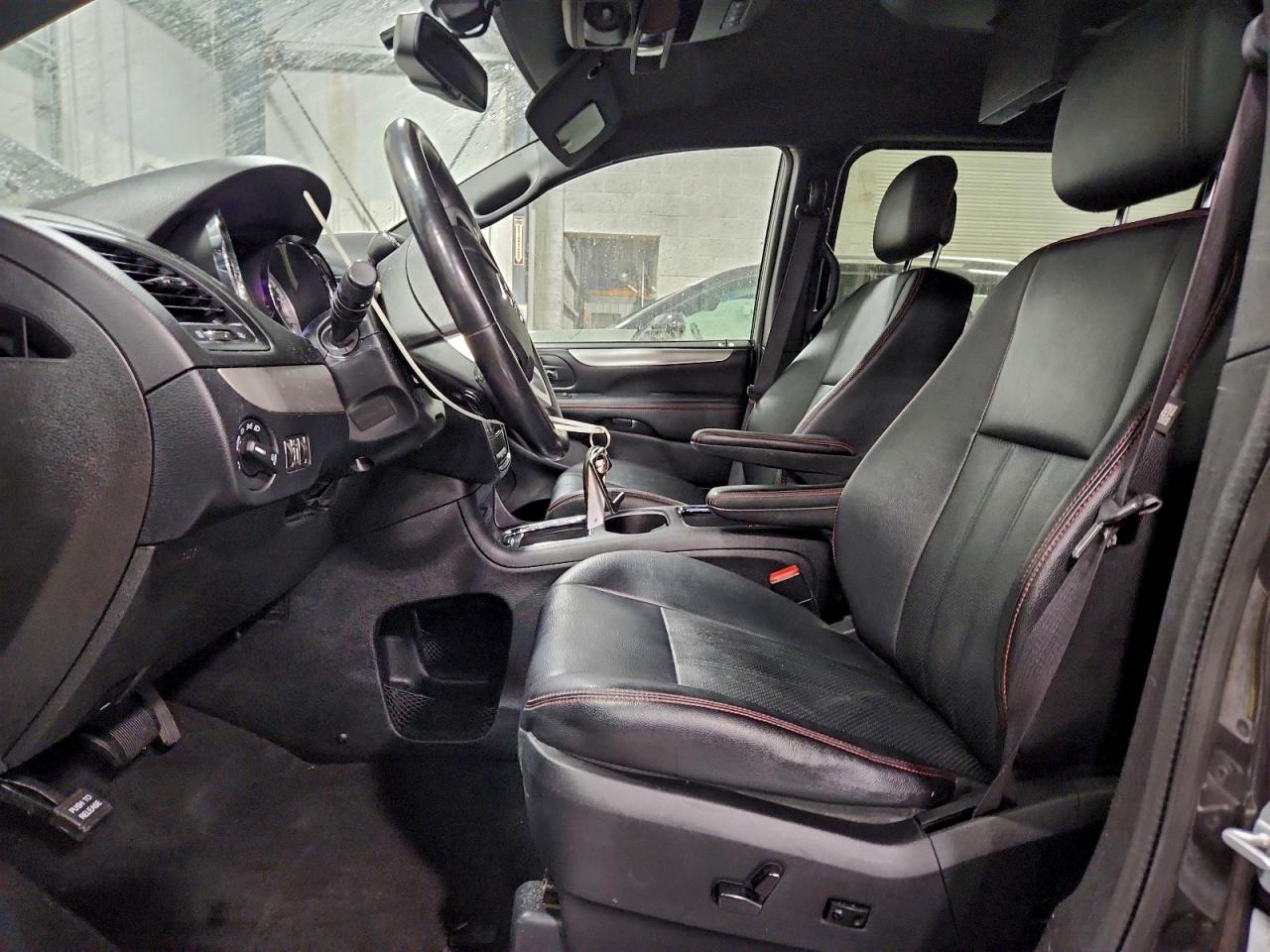 DODGE GRAND CARAVAN R/T