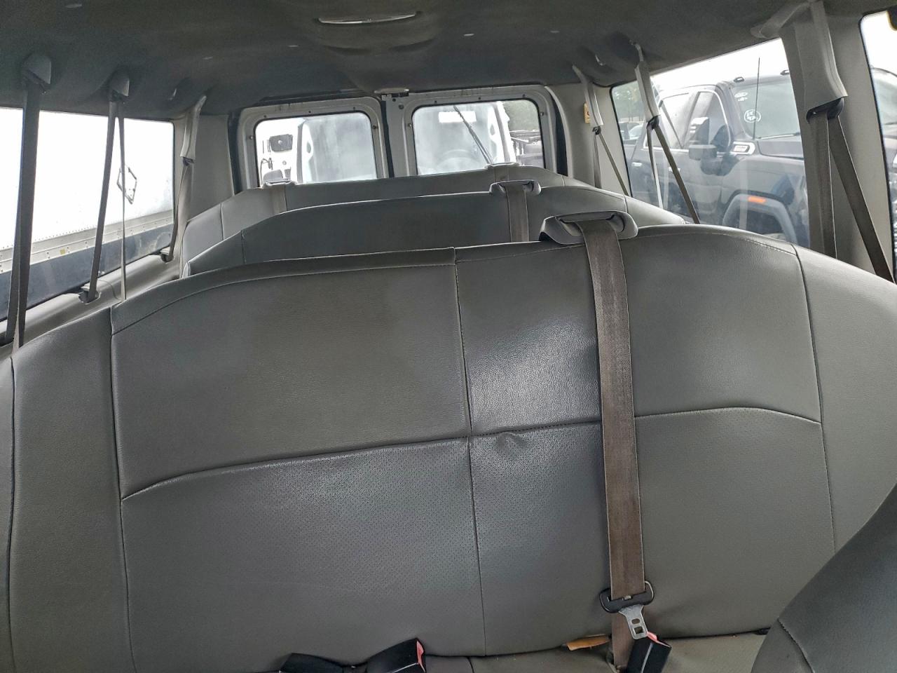 FORD ECONOLINE E350 SUPER DUTY WAGON