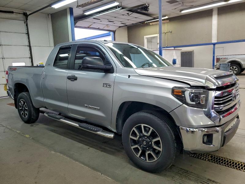 2017 TOYOTA TUNDRA DOU #3318077372